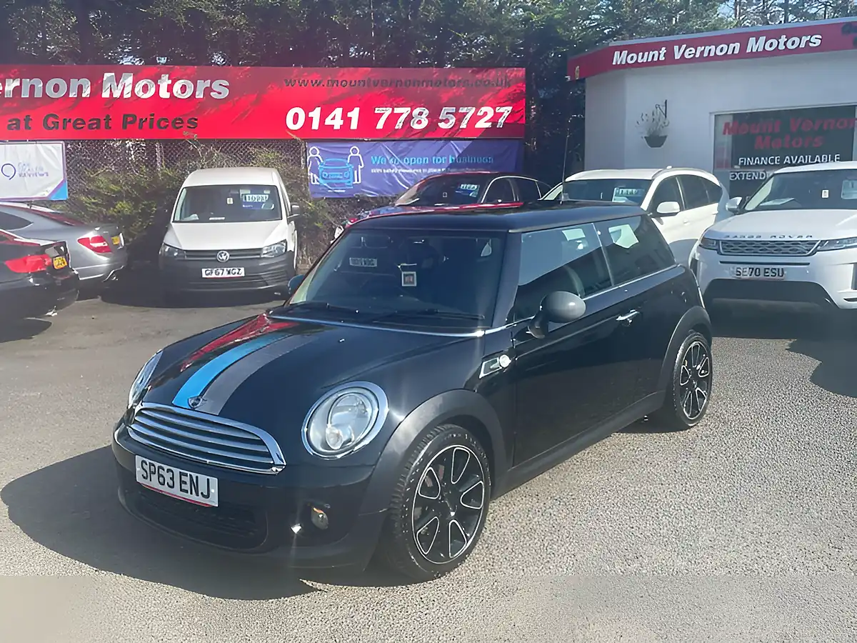 Used 2013 MINI Hatch Bayswater Black - Interior and Exterior details 4