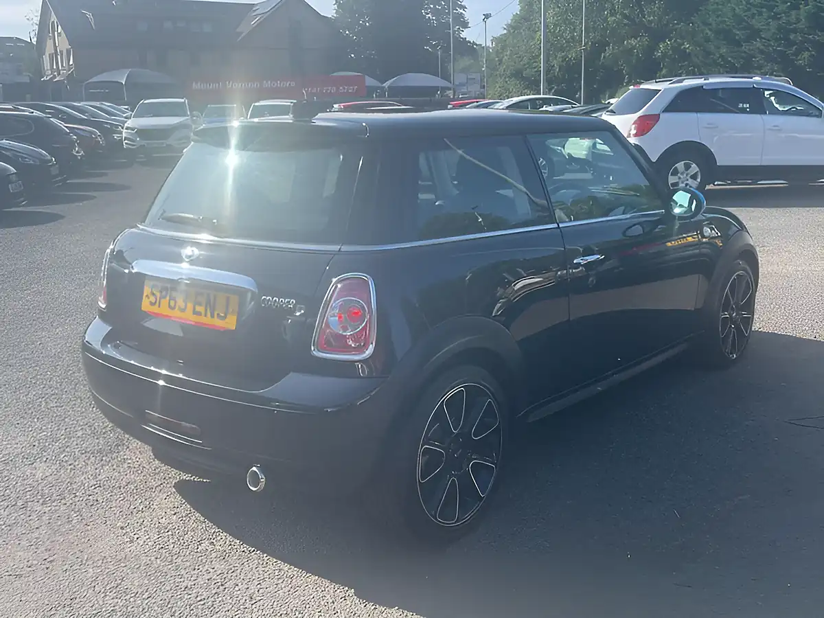 Used 2013 MINI Hatch Bayswater Black - Interior and Exterior details 8