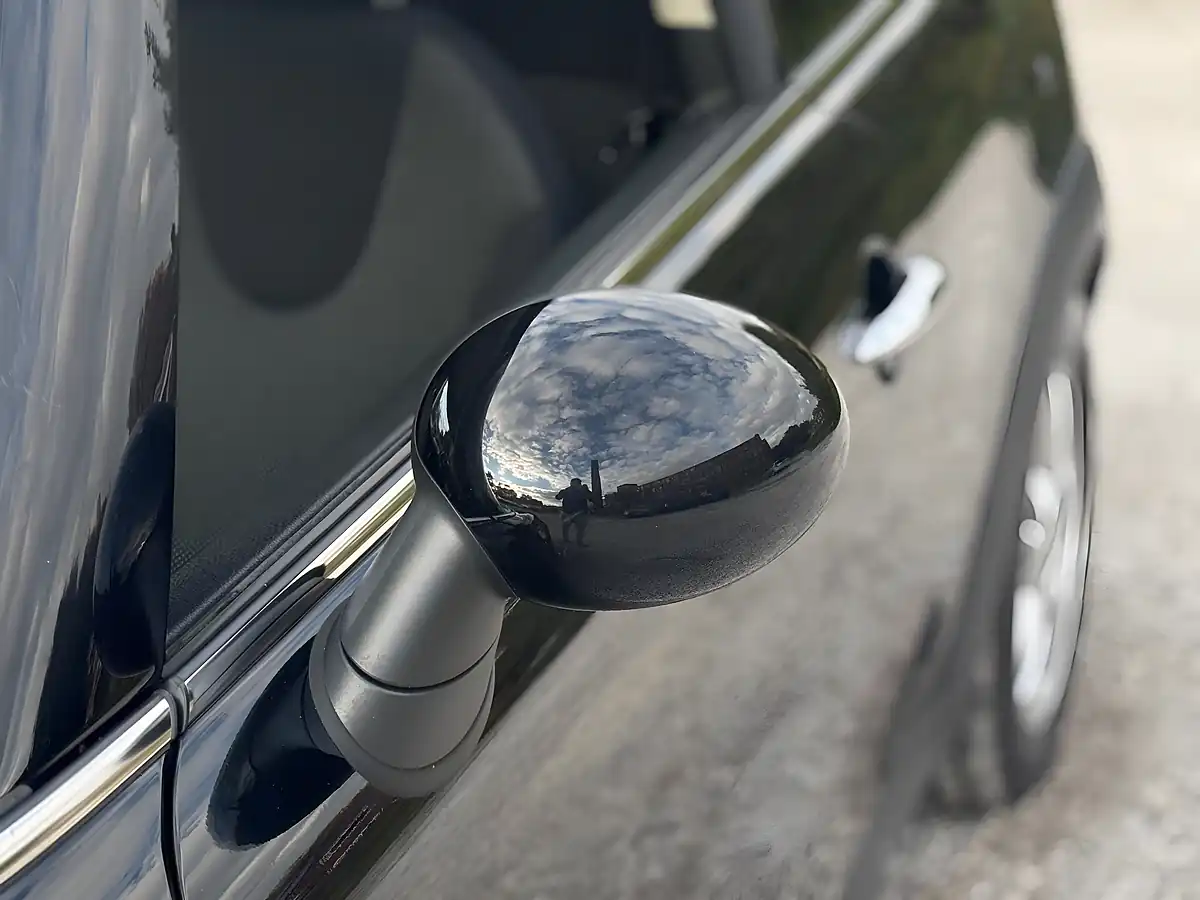 Used 2013 MINI Hatch Cooper Black - Interior and Exterior details 14