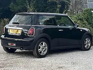 Used 2013 MINI Hatch Cooper Black - Interior and Exterior details 19