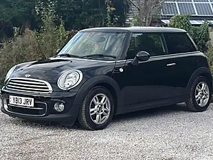 Used 2013 MINI Hatch Cooper Black - Interior and Exterior details 3