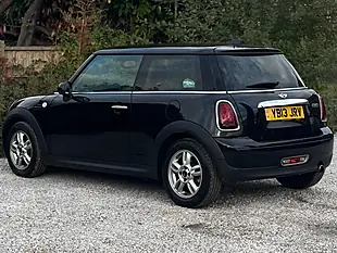 Used 2013 MINI Hatch Cooper Black - Interior and Exterior details 4