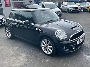 Used 2013 MINI Hatch Cooper Black - Interior and Exterior details 10