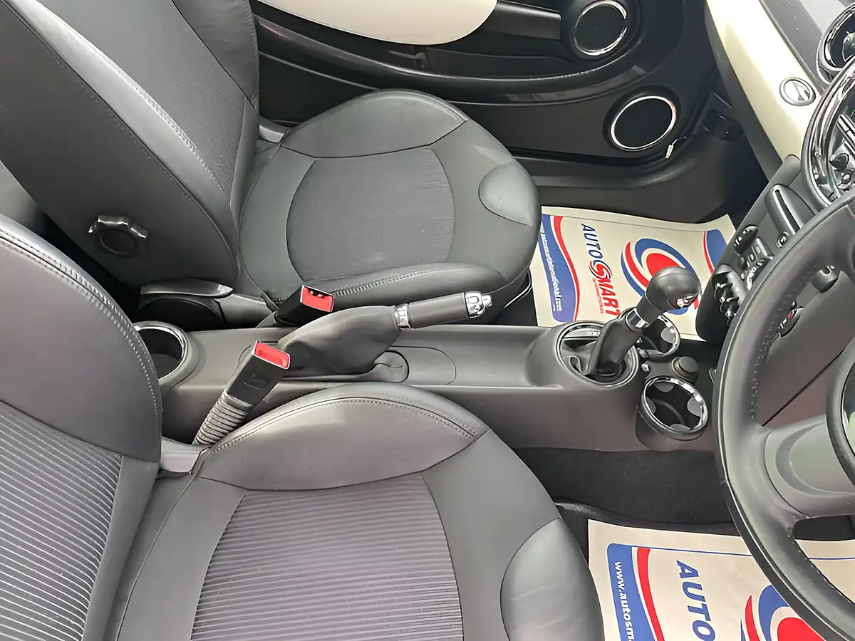 Used 2013 MINI Hatch Cooper Black - Interior and Exterior details 13