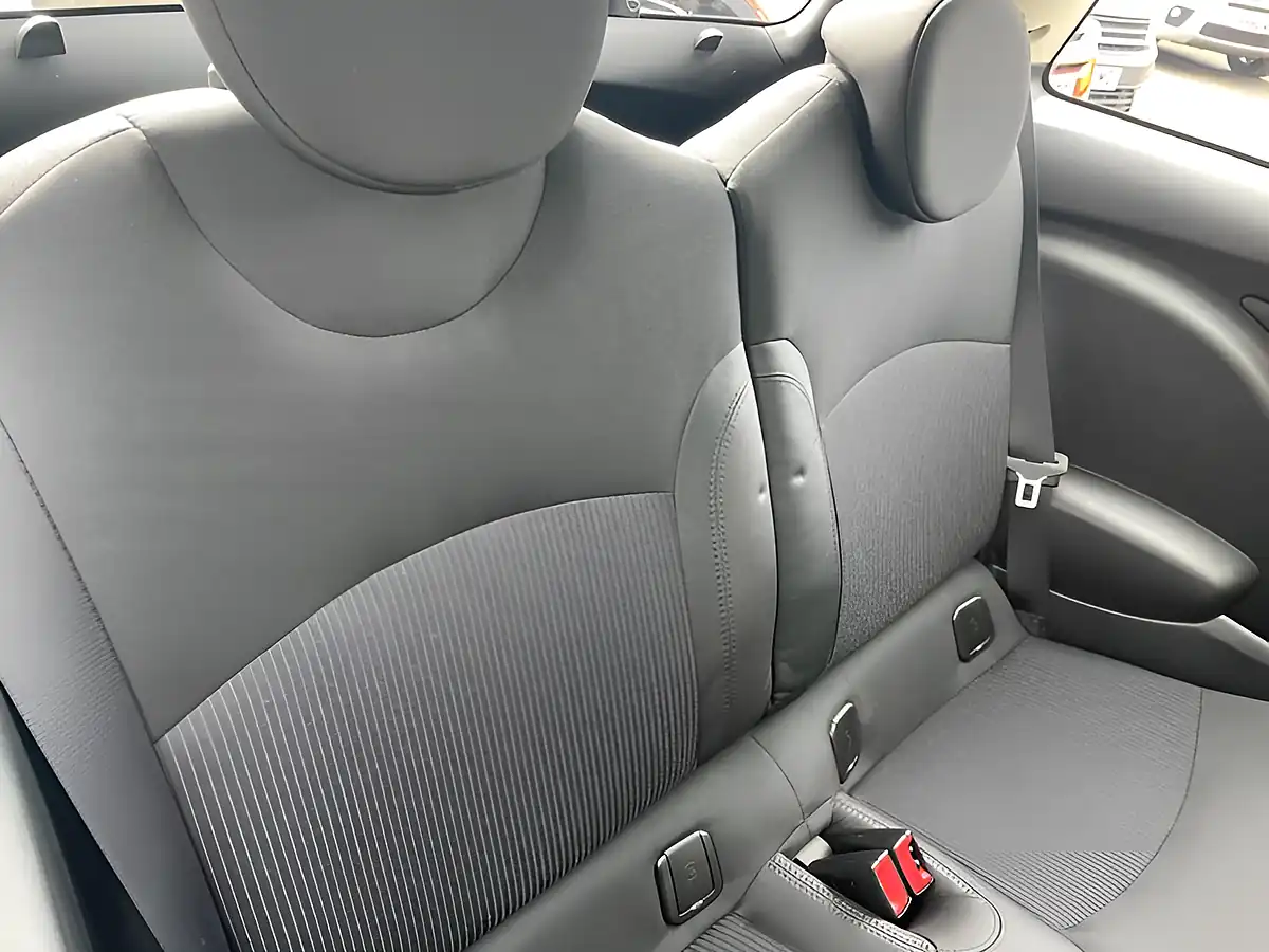 Used 2013 MINI Hatch Cooper Black - Interior and Exterior details 15