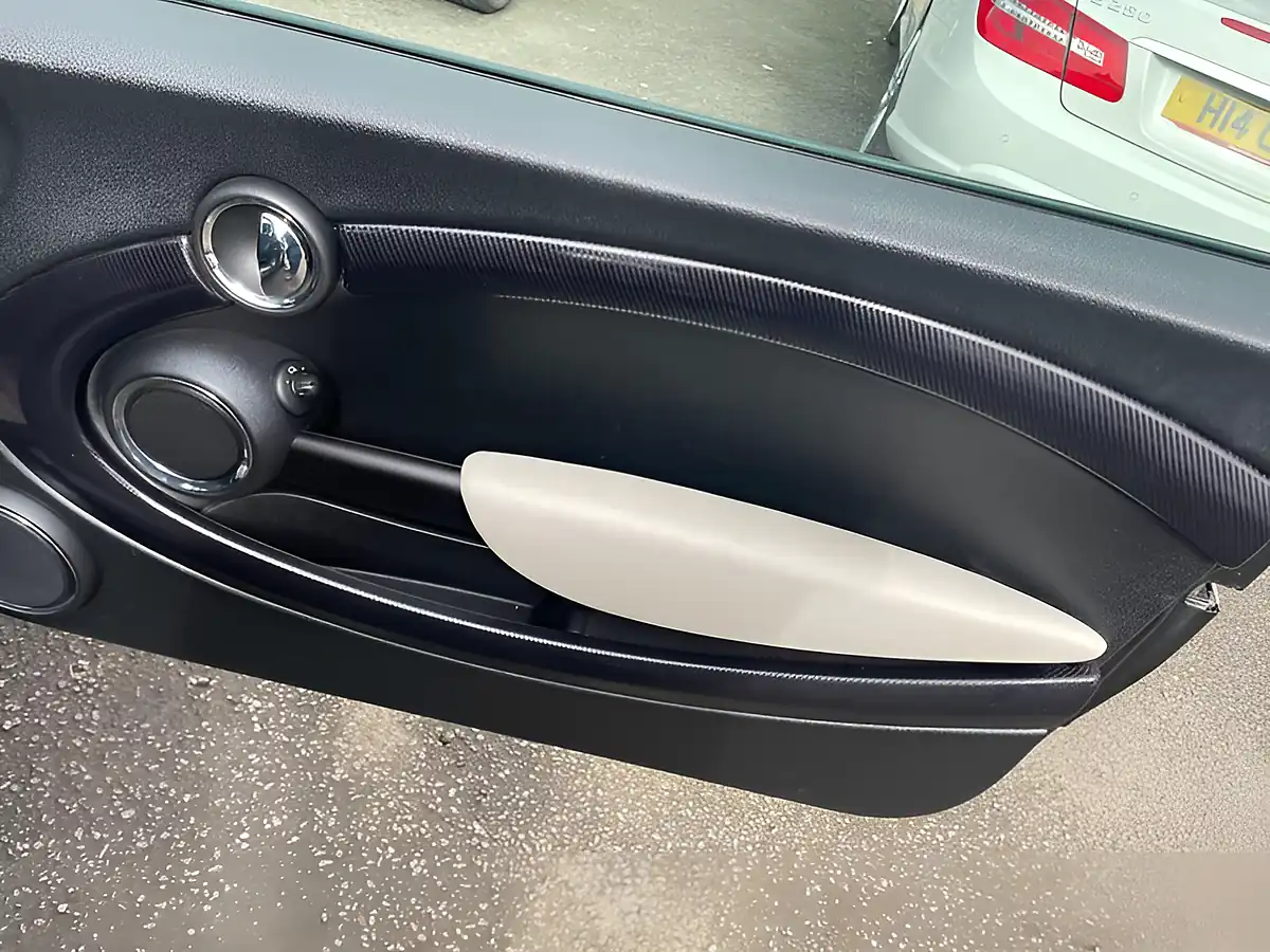 Used 2013 MINI Hatch Cooper Black - Interior and Exterior details 17