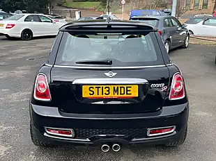 Used 2013 MINI Hatch Cooper Black - Interior and Exterior details 7