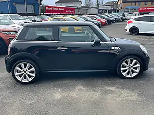 Used 2013 MINI Hatch Cooper Black - Interior and Exterior details 9