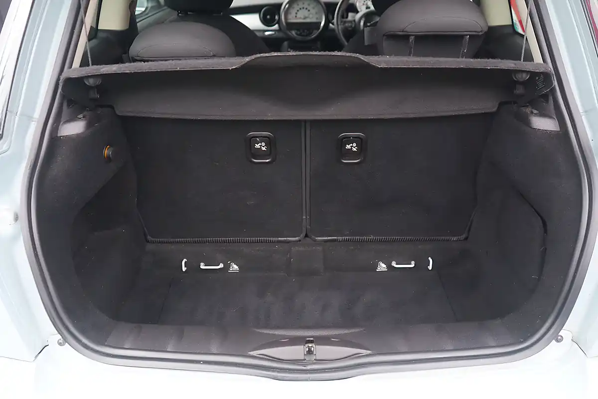 Used 2013 MINI Hatch Cooper Blue - Interior and Exterior details 13