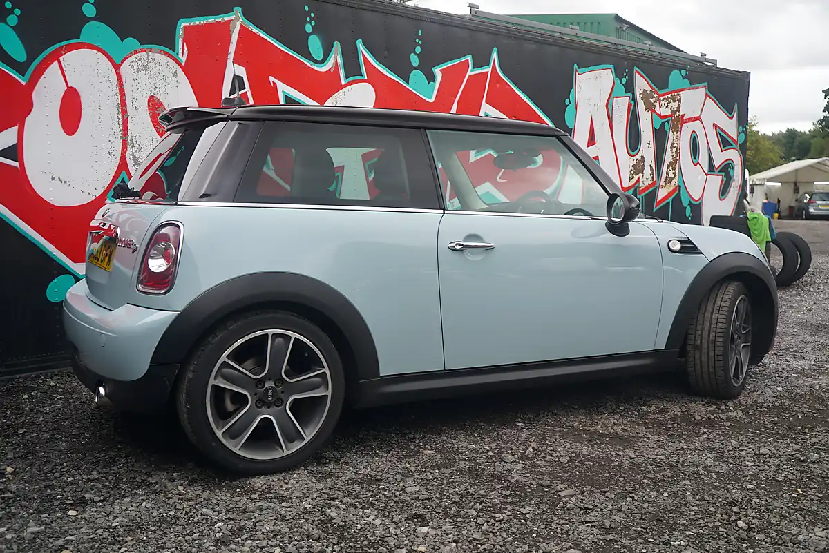 Used 2013 MINI Hatch Cooper Blue - Interior and Exterior details 15