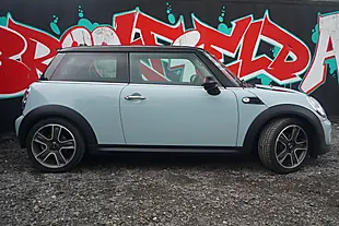 Used 2013 MINI Hatch Cooper Blue - Interior and Exterior details 16