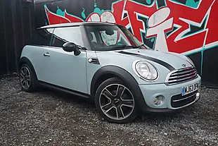Used 2013 MINI Hatch Cooper Blue - Interior and Exterior details 17