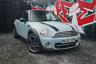 Used 2013 MINI Hatch Cooper Blue - Interior and Exterior details 2