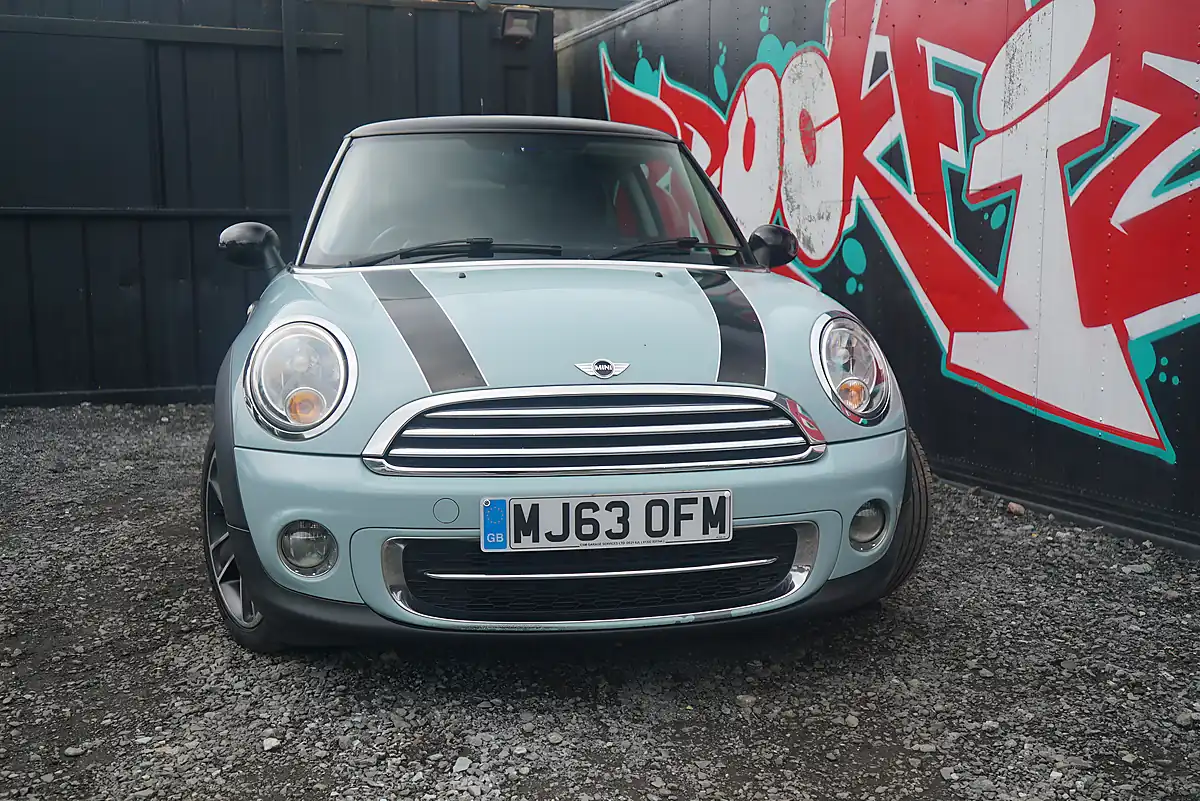 Used 2013 MINI Hatch Cooper Blue - Interior and Exterior details 4