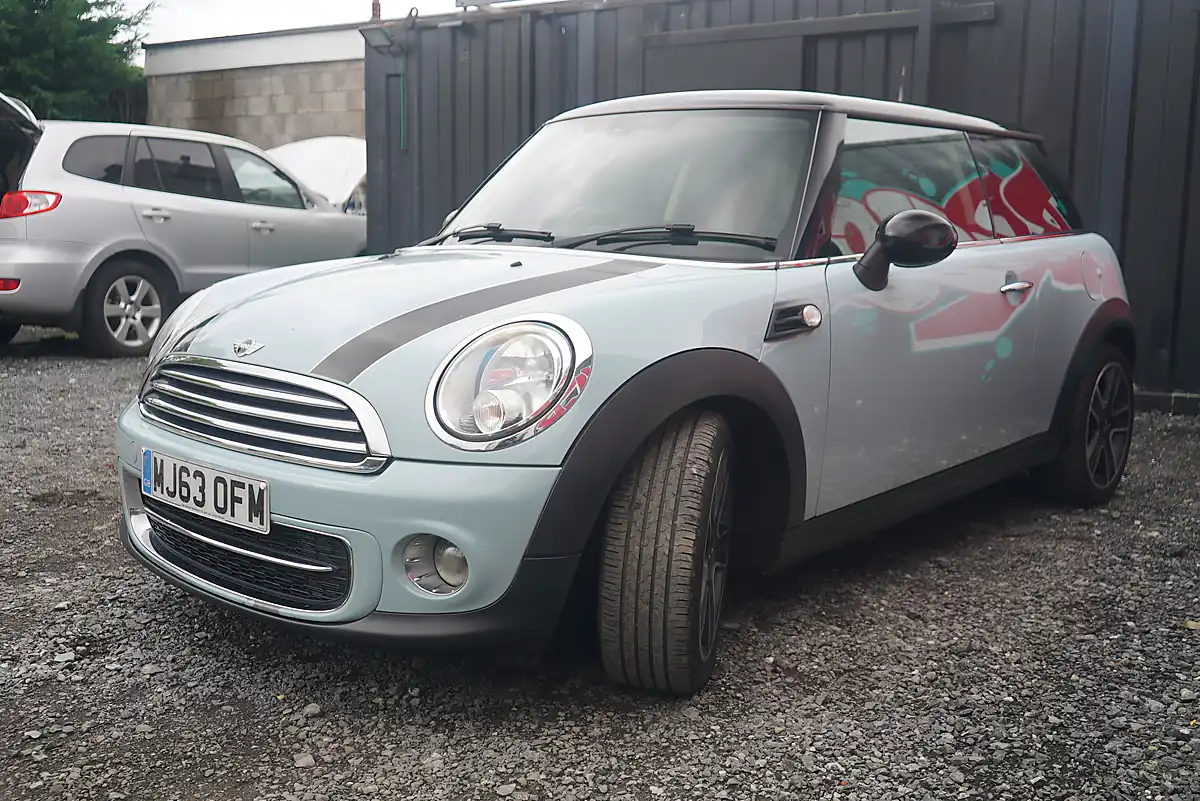 Used 2013 MINI Hatch Cooper Blue - Interior and Exterior details 9