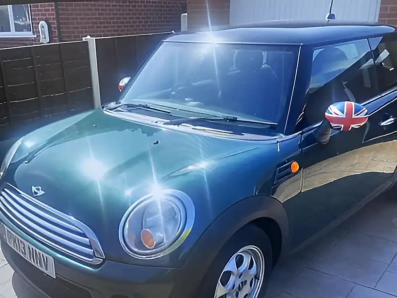 Used 2013 MINI Hatch Cooper British Racing Green Metallic - Interior and Exterior details 3