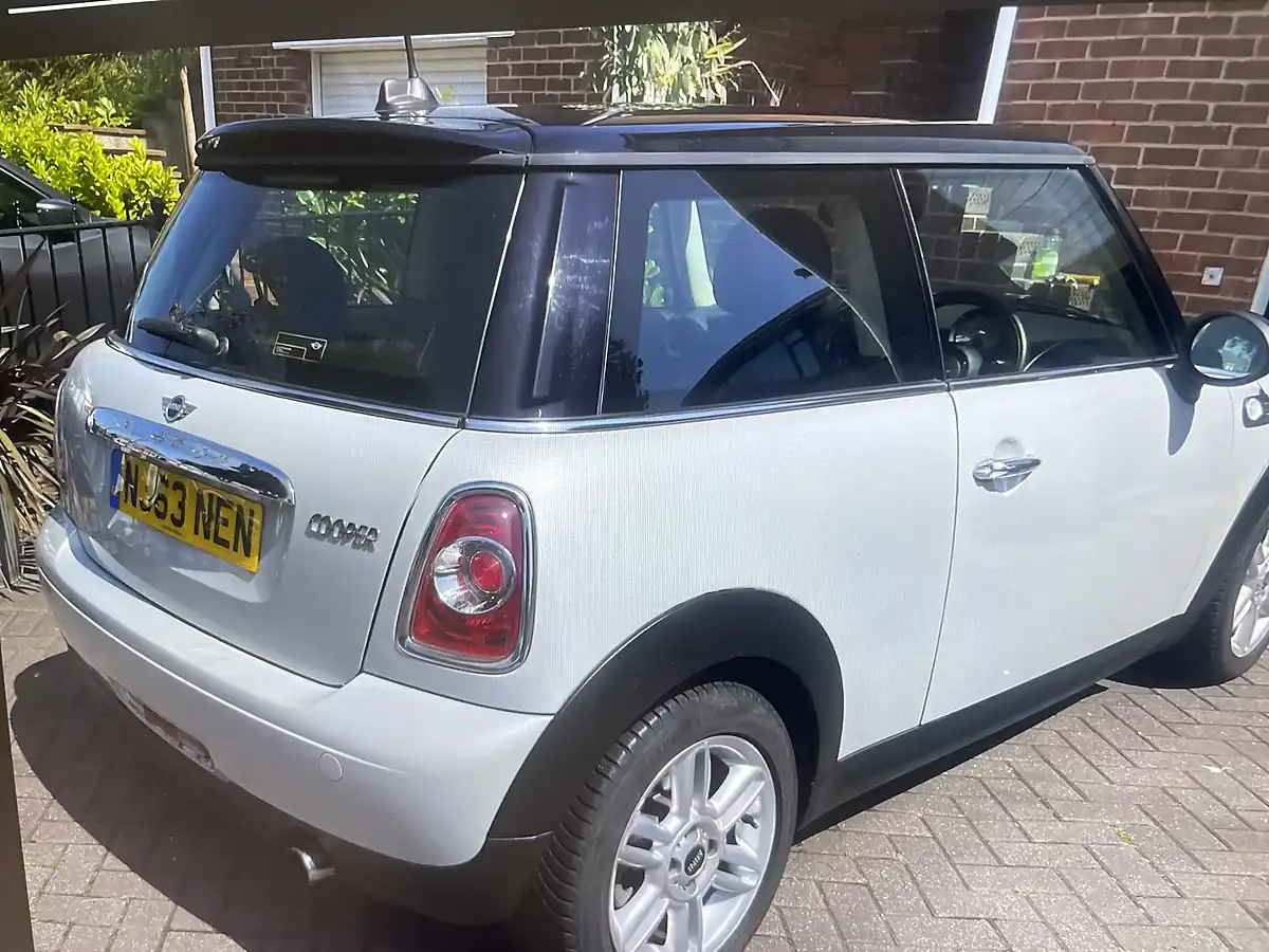 Used 2013 MINI Hatch Cooper (chili Pack) White Silver Metallic - Interior and Exterior details 3