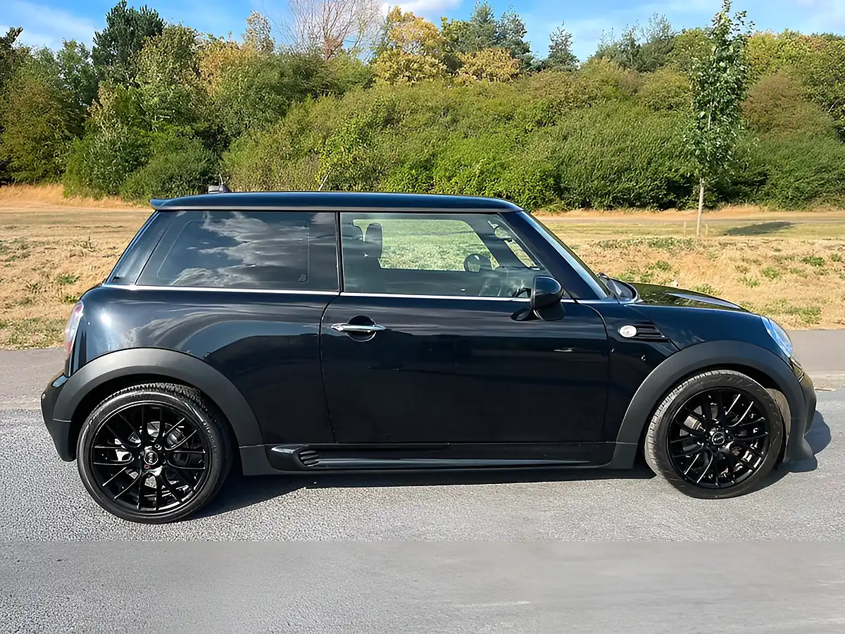 Used 2013 MINI Hatch Cooper Midnight Black - Front View