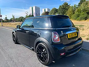 Used 2013 MINI Hatch Cooper Midnight Black - Interior and Exterior details 3