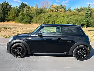 Used 2013 MINI Hatch Cooper Midnight Black - Interior and Exterior details 4