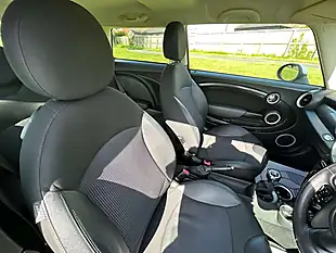 Used 2013 MINI Hatch Cooper S Midnight Black - Interior and Exterior details 15