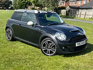 Used 2013 MINI Hatch Cooper S Midnight Black - Interior and Exterior details 2