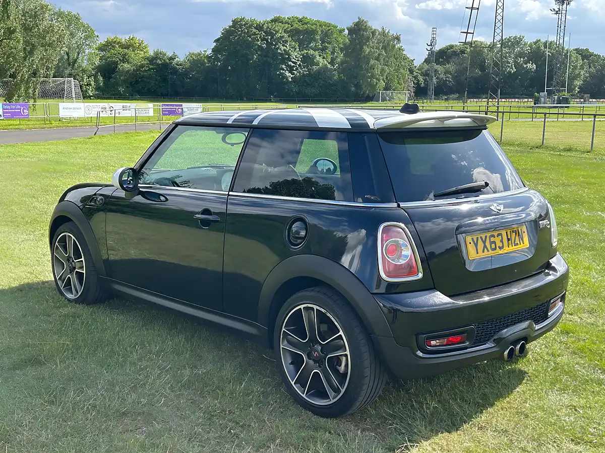 Used 2013 MINI Hatch Cooper S Midnight Black - Interior and Exterior details 6