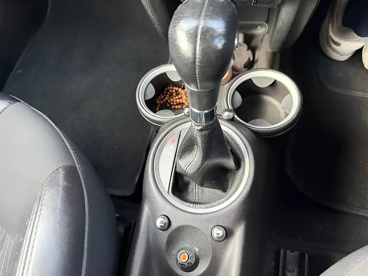 Used 2013 MINI Hatch Cooper S Orange - Interior and Exterior details 16