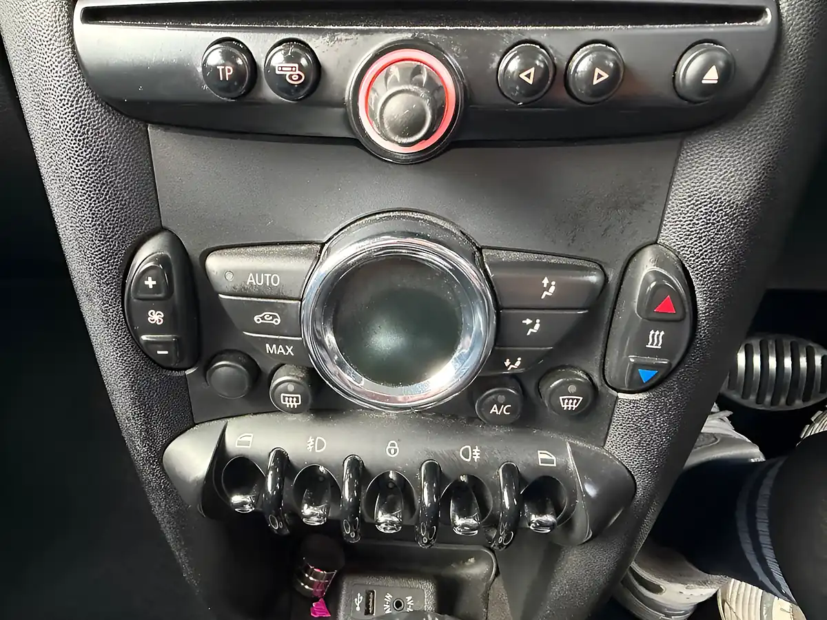 Used 2013 MINI Hatch Cooper S Orange - Interior and Exterior details 17