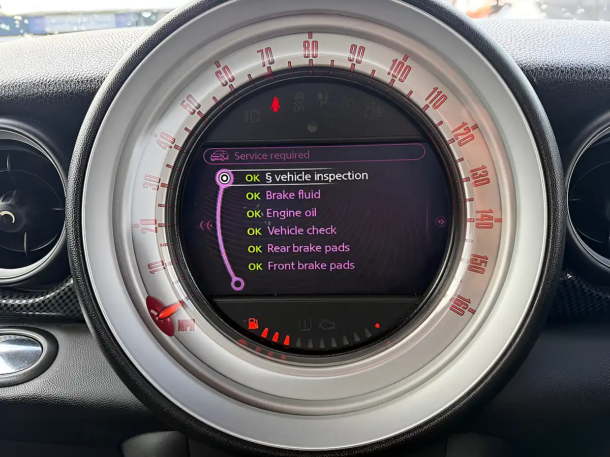 Used 2013 MINI Hatch Cooper S Orange - Interior and Exterior details 3