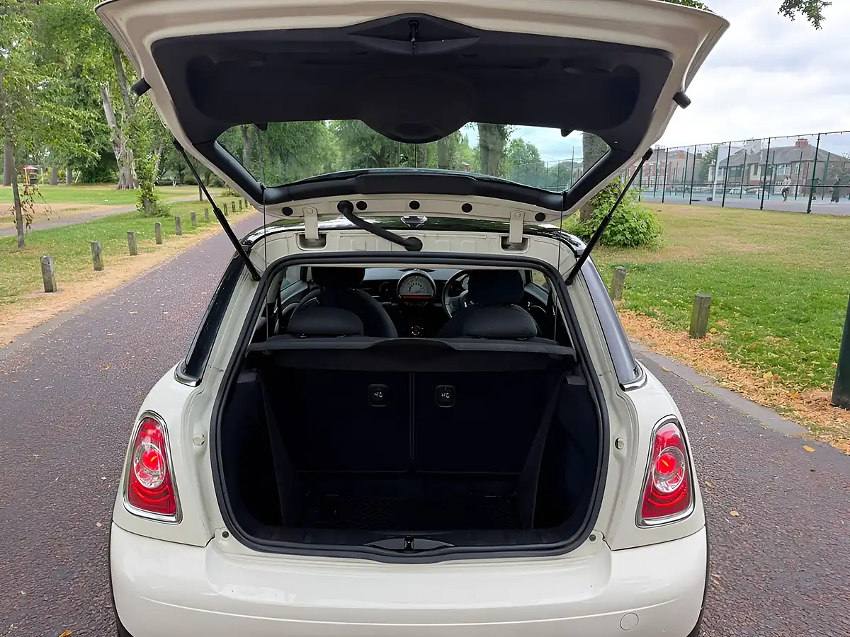Used 2013 MINI Hatch Cooper White - Interior and Exterior details 16