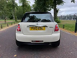 Used 2013 MINI Hatch Cooper White - Interior and Exterior details 4