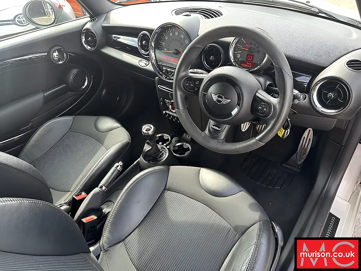 Used 2013 MINI Hatch John Cooper Works White Silver - Interior and Exterior details 15