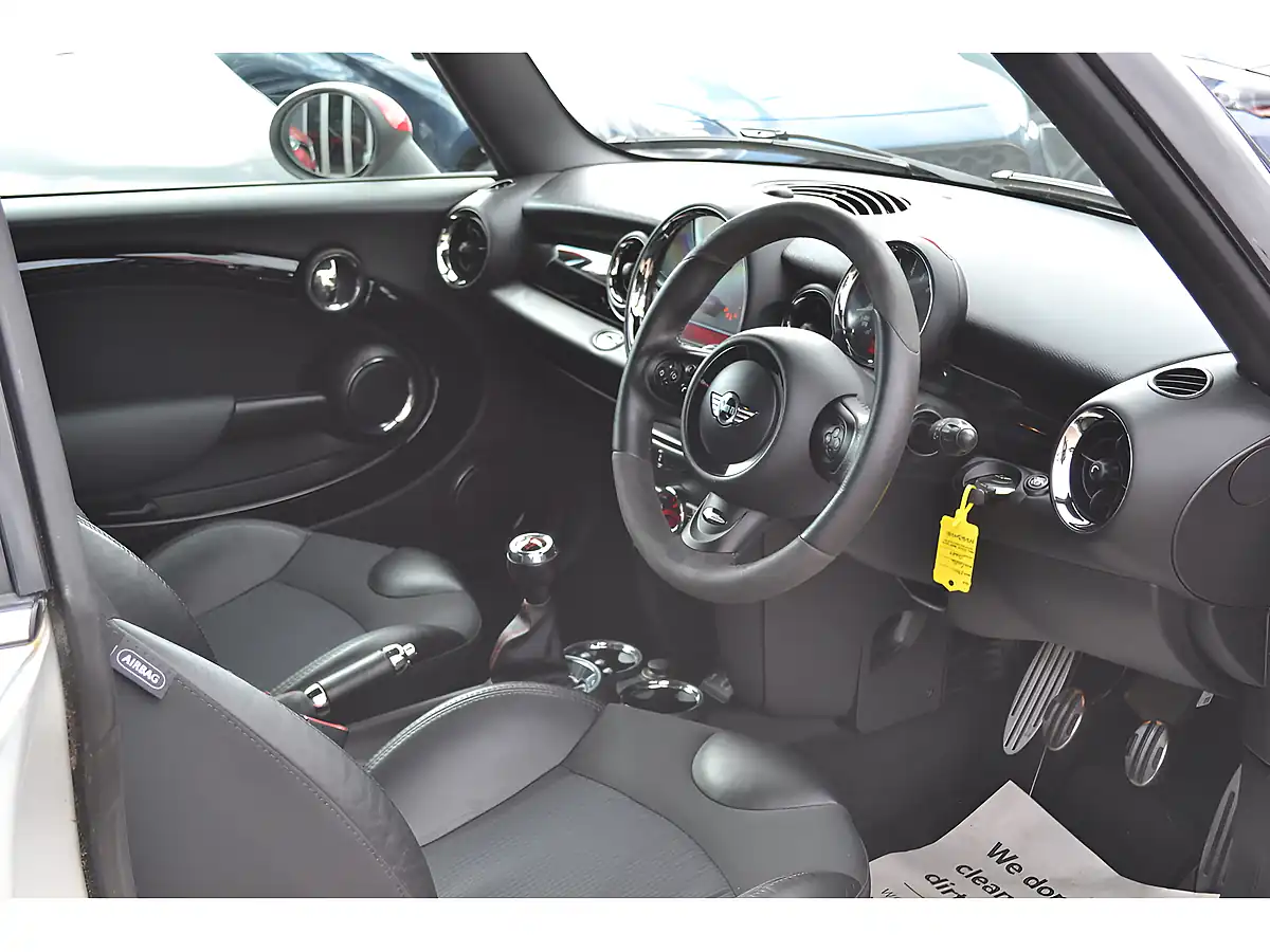 Used 2013 MINI Hatch John Cooper Works White Silver - Interior and Exterior details 17