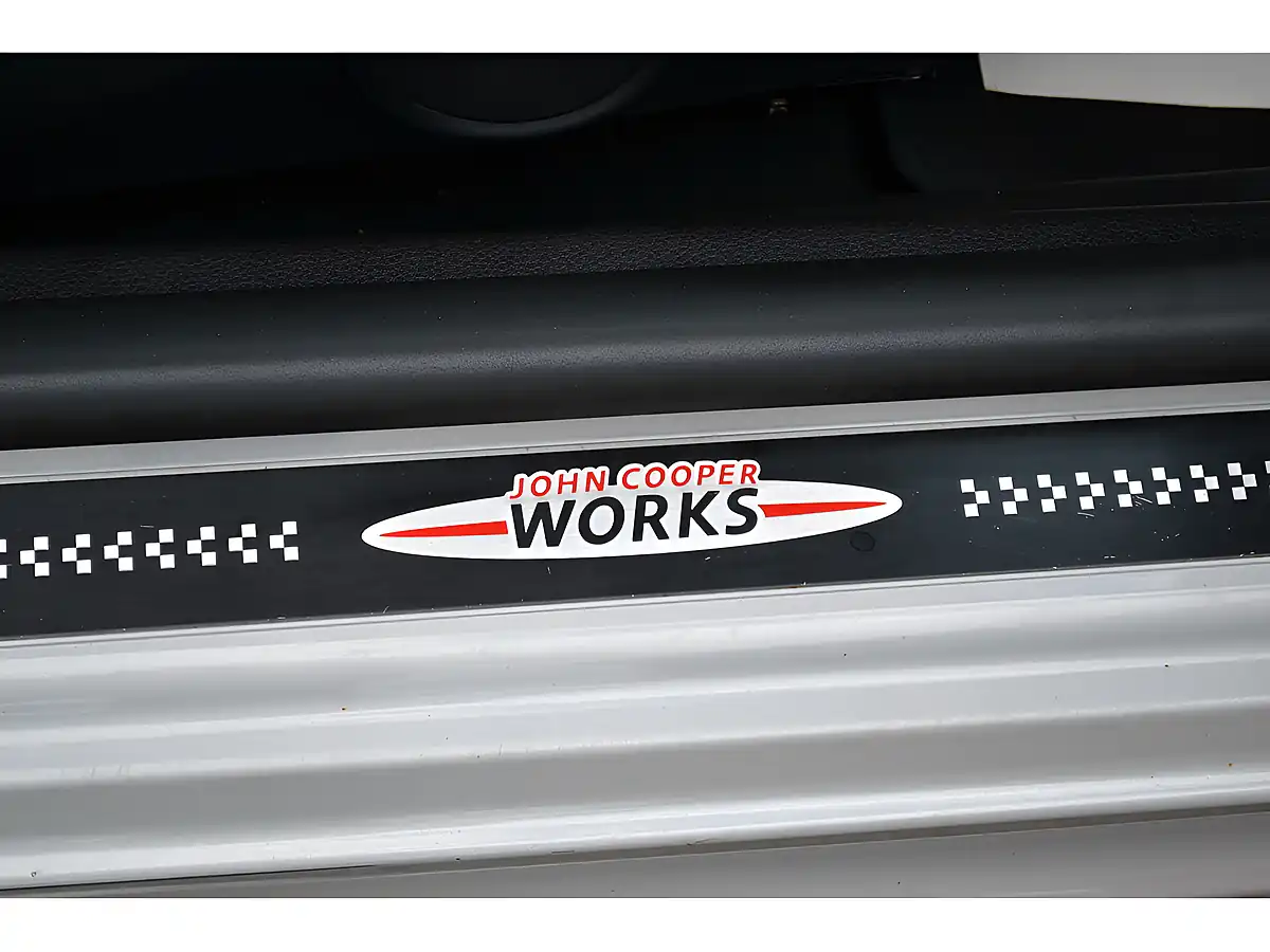 Used 2013 MINI Hatch John Cooper Works White Silver - Interior and Exterior details 18