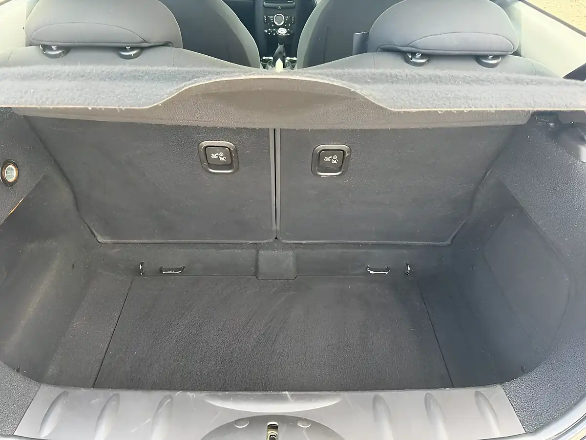 Used 2013 MINI Hatch One Black - Interior and Exterior details 15