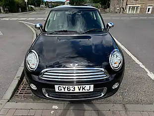 Used 2013 MINI Hatch One Black - Interior and Exterior details 6