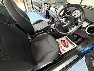 Used 2013 MINI Hatch One Blue - Interior and Exterior details 12
