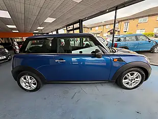 Used 2013 MINI Hatch One Blue - Interior and Exterior details 2
