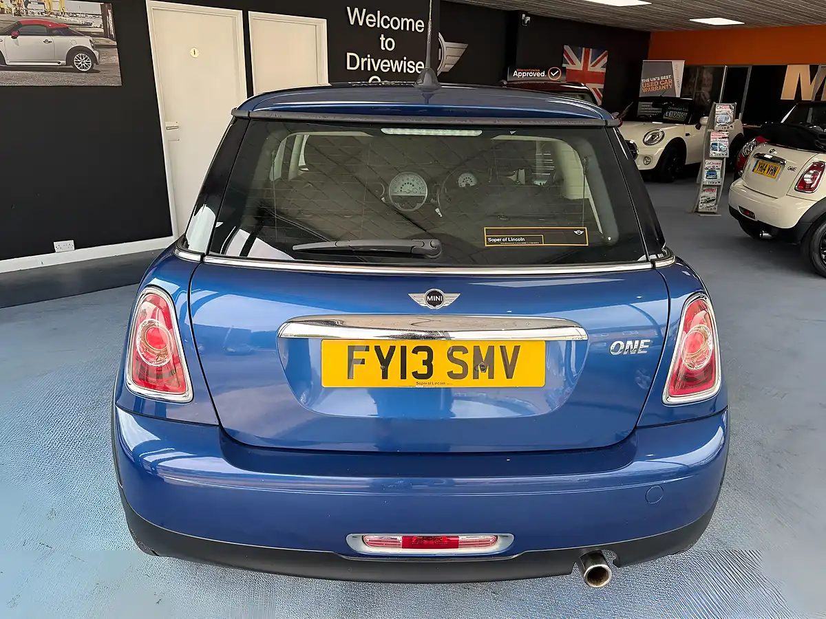 Used 2013 MINI Hatch One Blue - Interior and Exterior details 8
