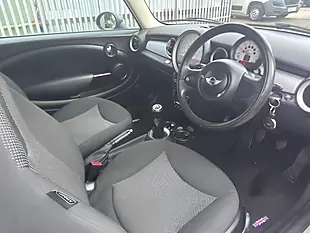 Used 2013 MINI Hatch One Blue - Interior and Exterior details 11