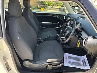Used 2013 MINI Hatch One White - Interior and Exterior details 10