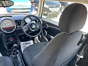 Used 2013 MINI Hatch One White - Interior and Exterior details 5