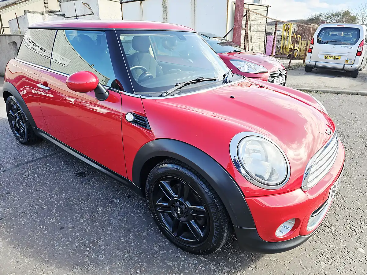 Used 2013 MINI One Red - Interior and Exterior details 2