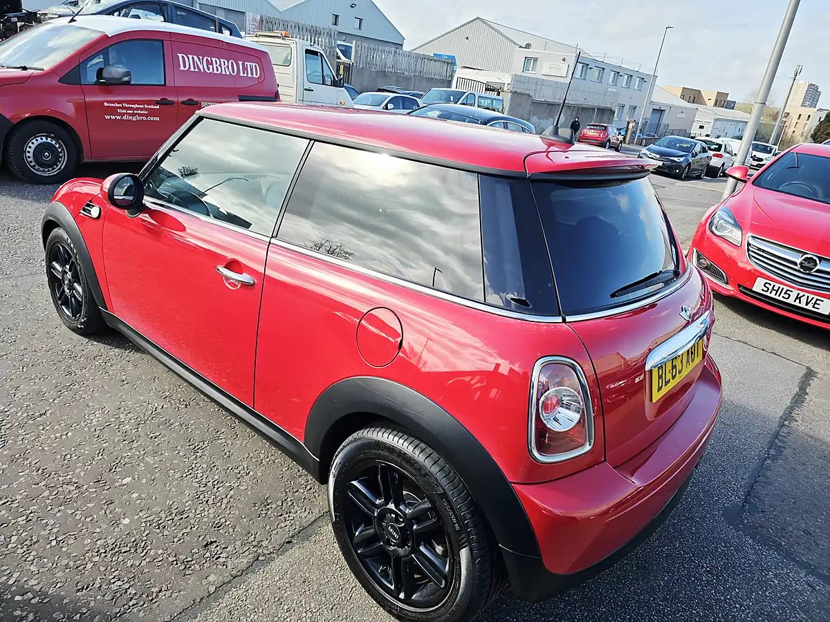 Used 2013 MINI One Red - Interior and Exterior details 5