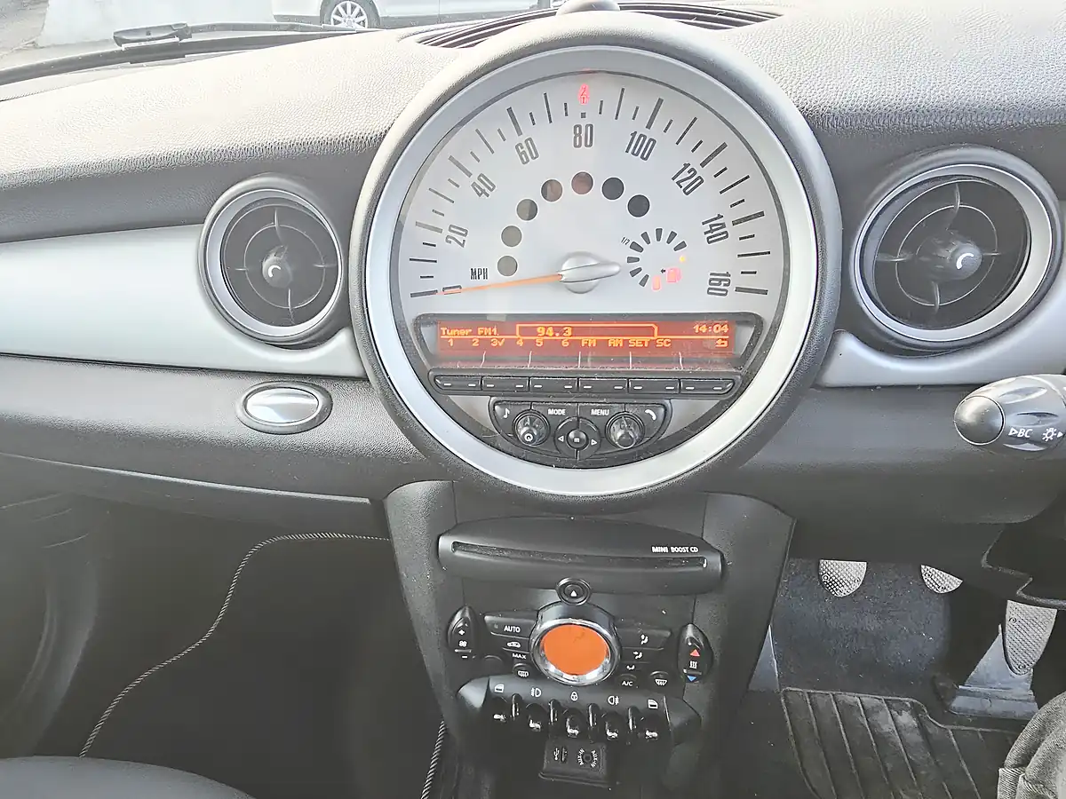 Used 2013 MINI One Red - Interior and Exterior details 11