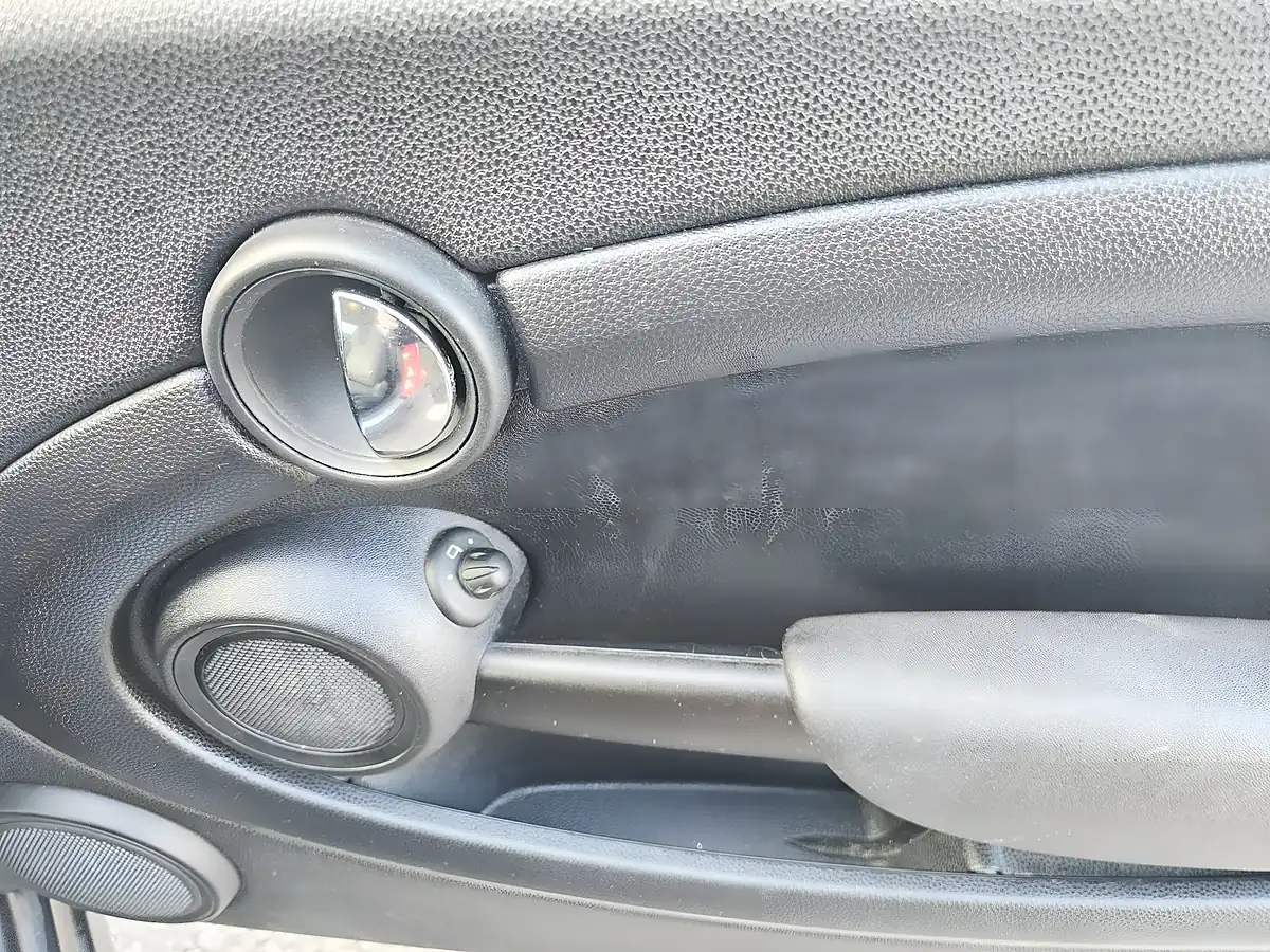 Used 2013 MINI One Red - Interior and Exterior details 14