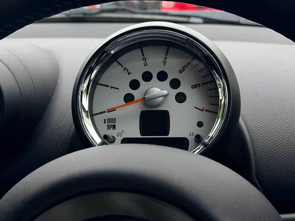 Used 2013 MINI Paceman Cooper Black - Interior and Exterior details 15