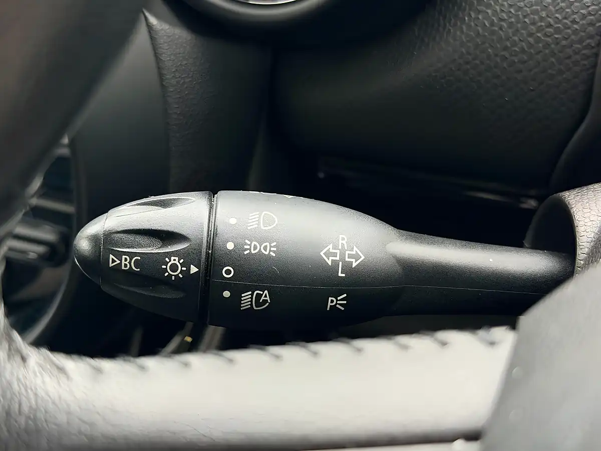 Used 2013 MINI Paceman Cooper Black - Interior and Exterior details 18