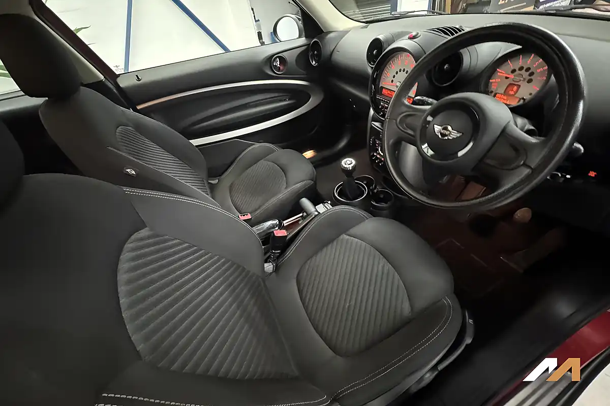 Used 2013 MINI Paceman Cooper Blazing Red - Interior and Exterior details 14